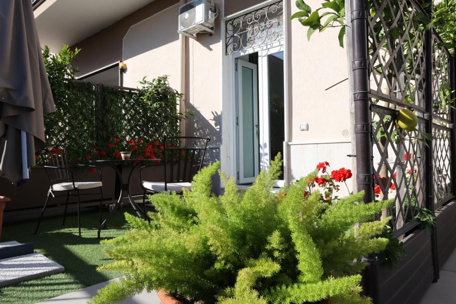 Sole Apartments Сарно Екстериор снимка